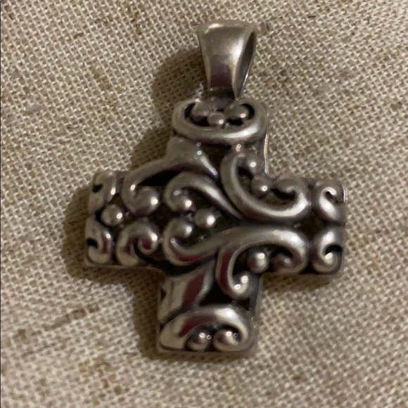 Jewelry - Sterling silver vintage cross